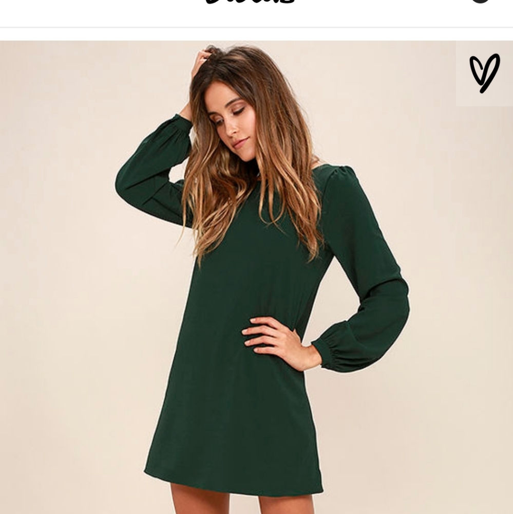 Green long sleeved shift dress